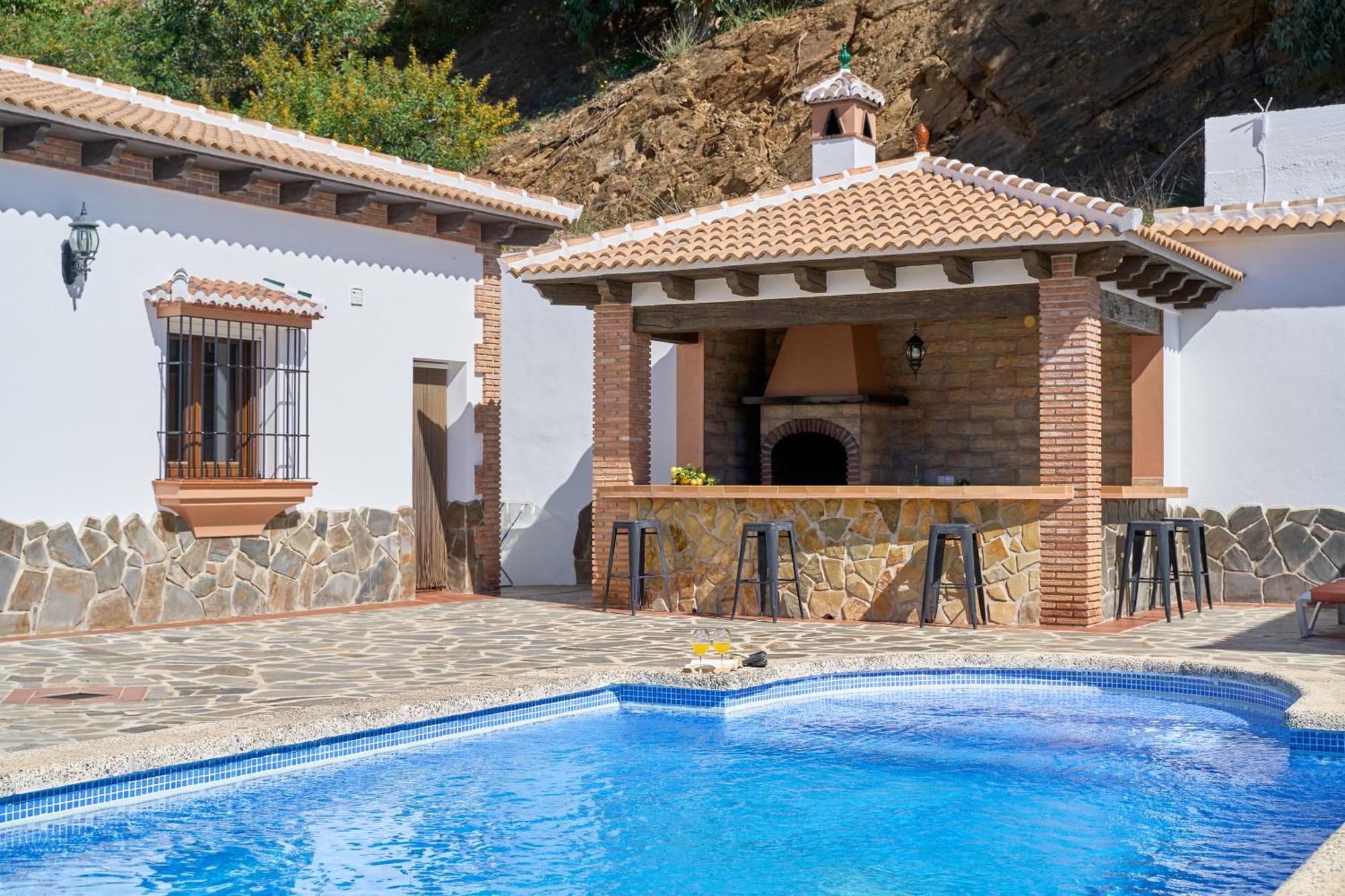 Villa Alejandro En Sayalonga Esterno foto